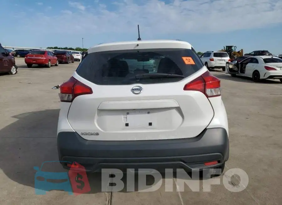 3N1CP5CU3JL513321 Photo# 6