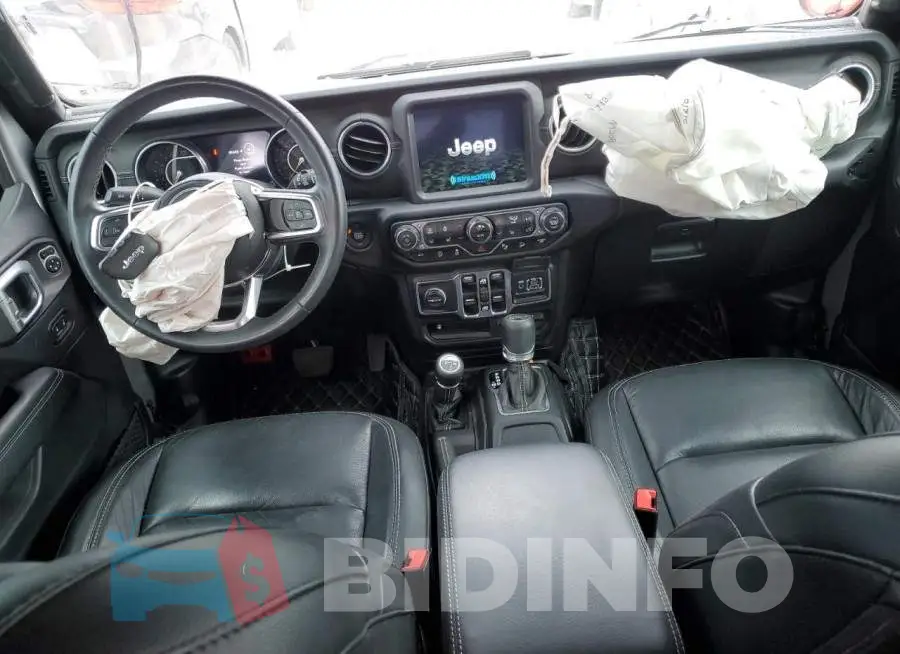 1C4HJXEN2JW202088 Photo# 8