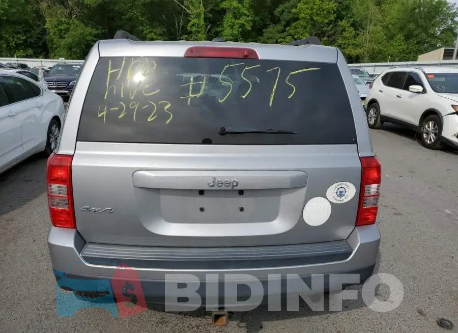 1C4NJRFB2FD339294 Photo# 6