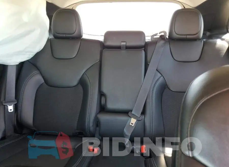1C4PJMLB2KD486144 Photo# 10