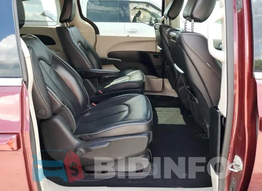 2C4RC1N72JR172743 Photo# 11