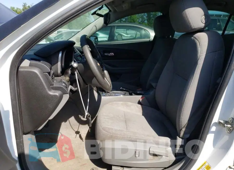 1G11B5SLXFF109874 Photo# 7