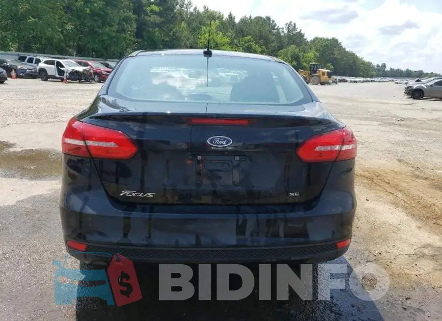 1FADP3F20JL320206 Photo# 6