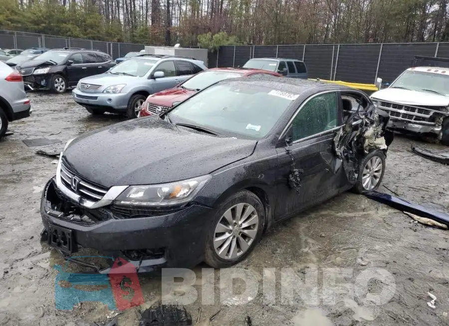1HGCR3F82FA010440 Photo# 1
