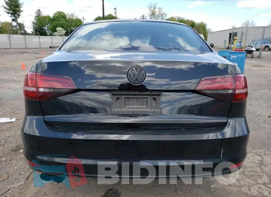 3VW167AJ0HM333002 Photo# 6