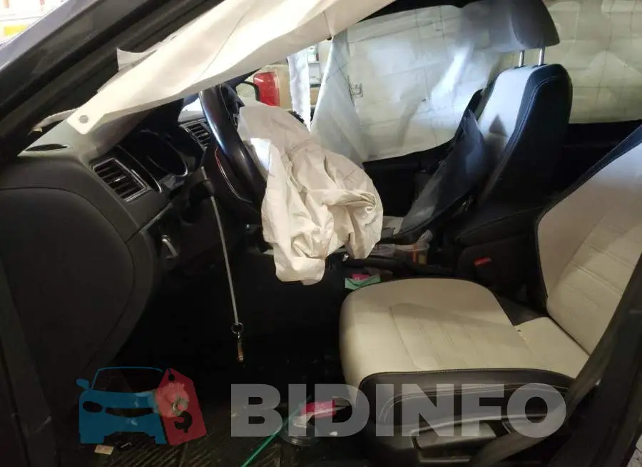 3VWD17AJ7FM320143 Photo# 7