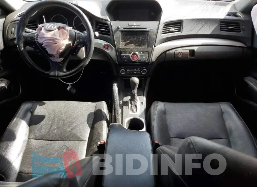 19UDE2F71JA001447 Photo# 8