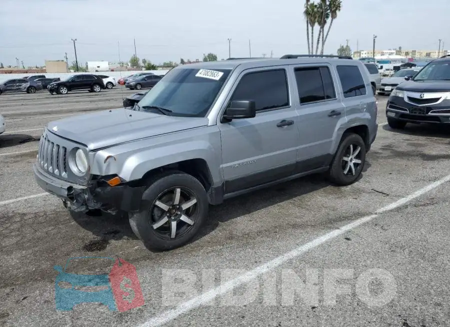 1C4NJPBB2FD358793 Photo# 1