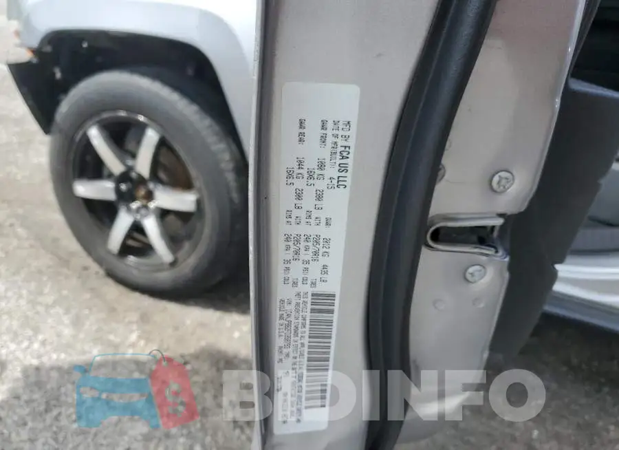 1C4NJPBB2FD358793 Photo# 14