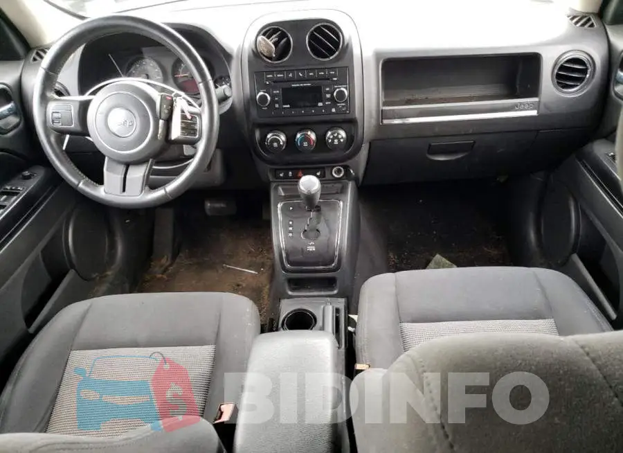 1C4NJPFB0FD178674 Photo# 8