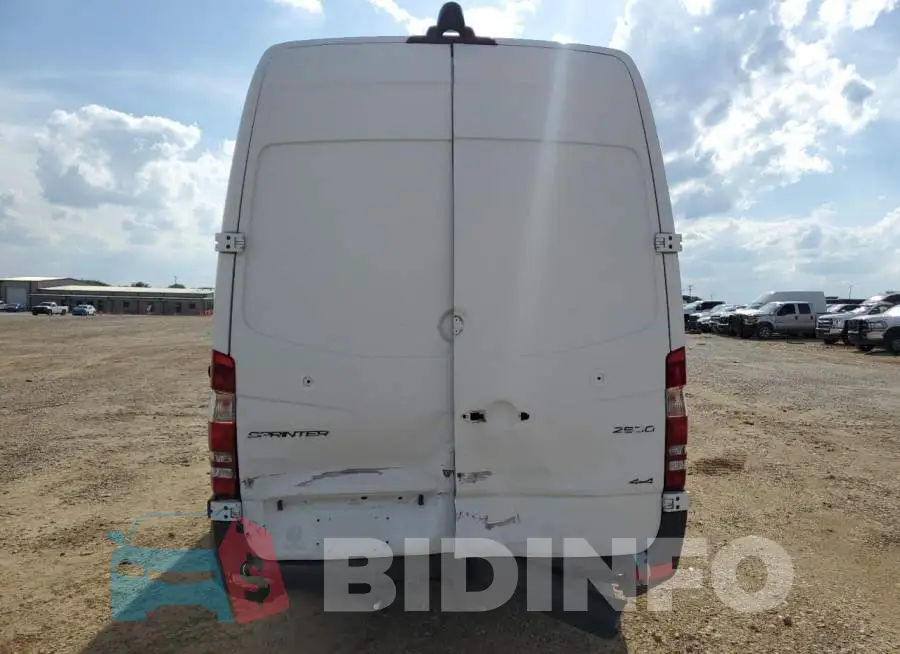 WD3FE8CD1HP375451 Photo# 6