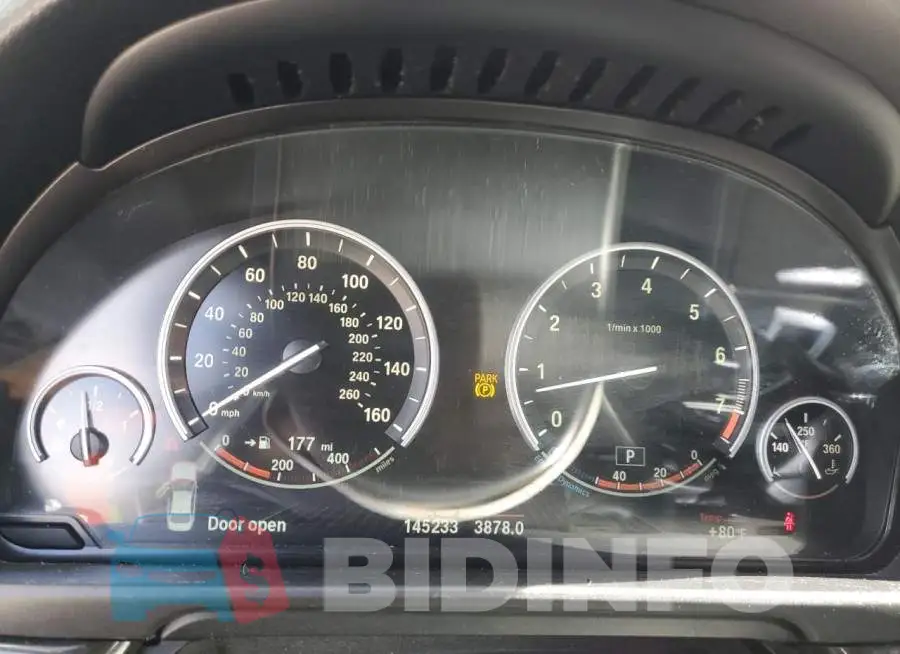 WBA5B1C52FD922037 Photo# 9
