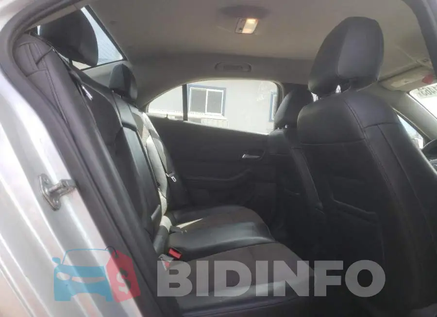 1G11E5SL3EF228811 Photo# 10