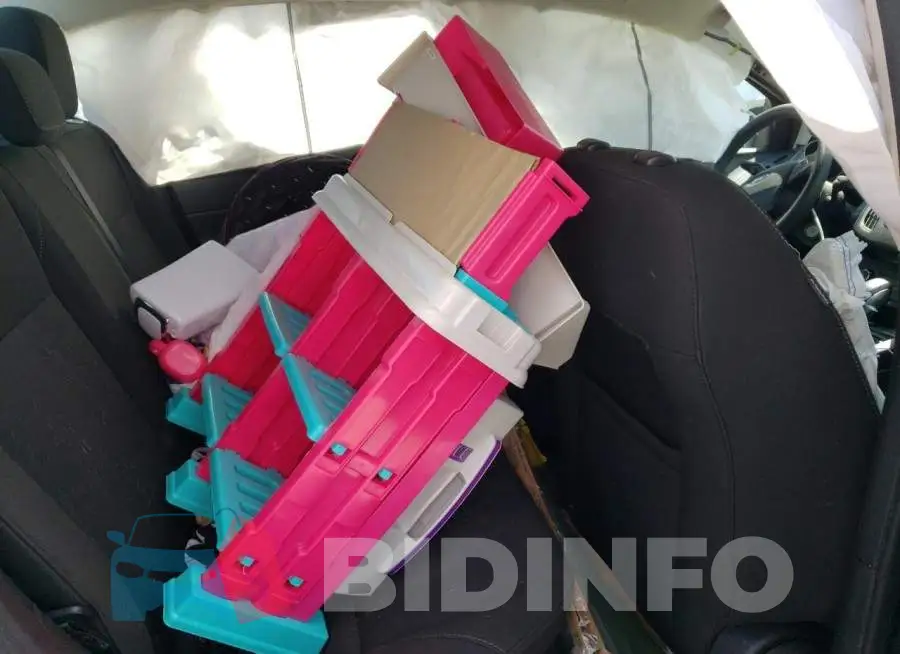 1FADP3F22HL219551 Photo# 10