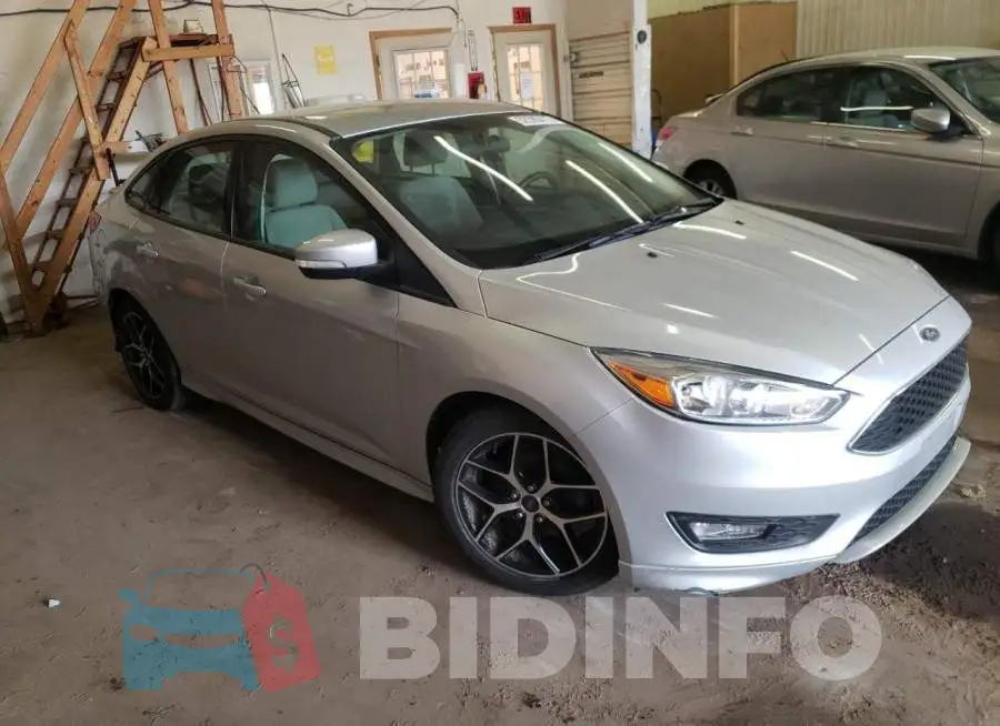 1FADP3F24GL203110 Photo# 4