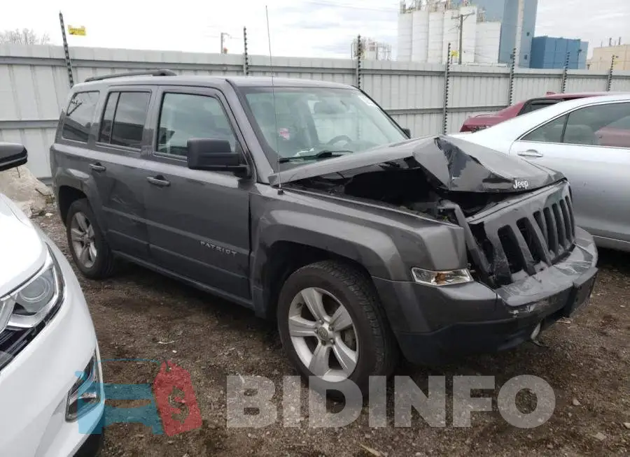 1C4NJPFB2HD184690 Photo# 4