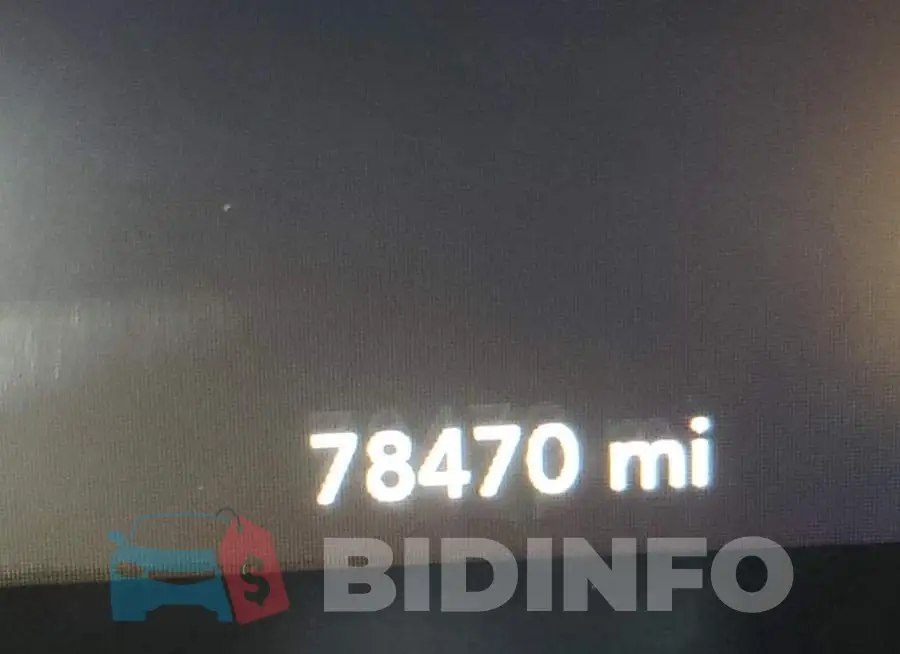 2C3CDZAG2FH804083 Photo# 8
