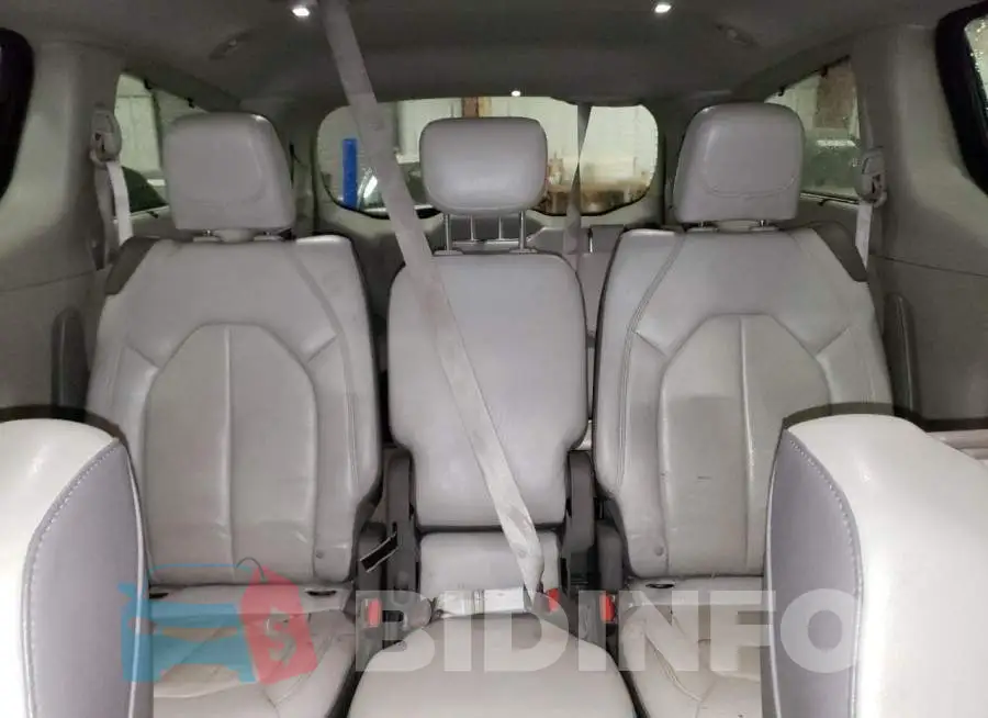 2C4RC1EG3HR608512 Photo# 10