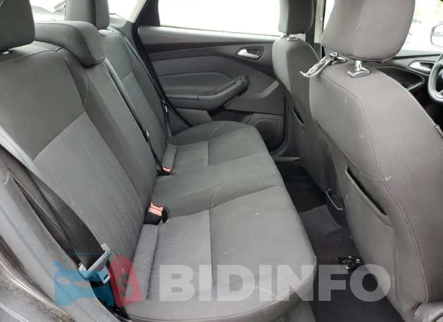 1FADP3F2XFL218208 Photo# 10