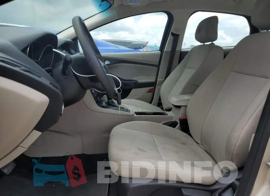 1FADP3F2XJL255607 Photo# 7