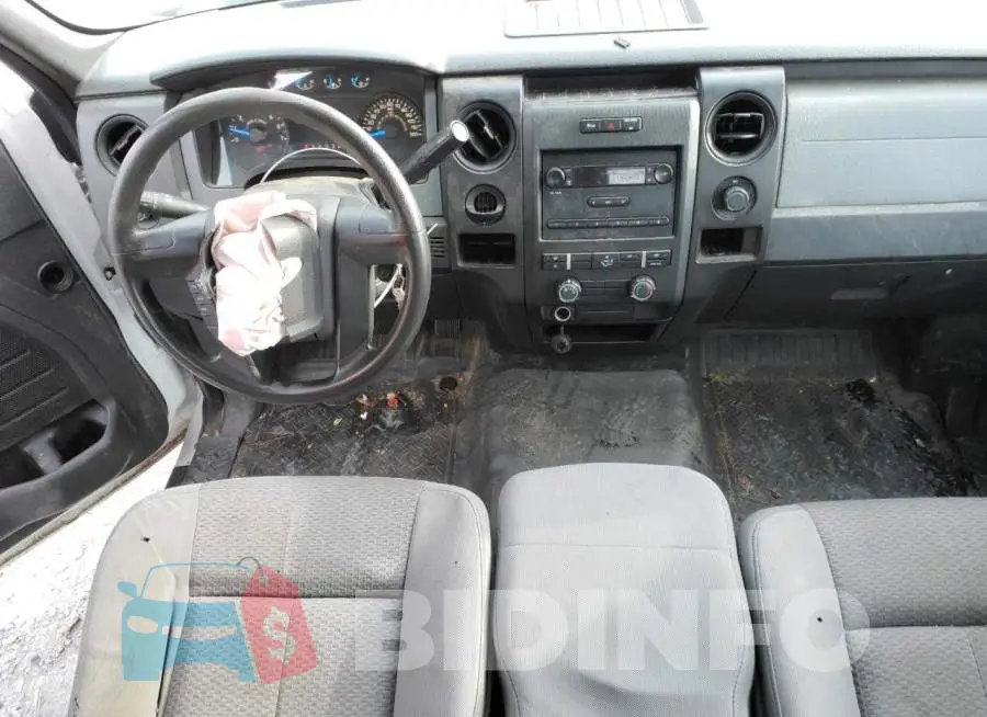 1FTMF1CMXEKD97023 Photo# 8