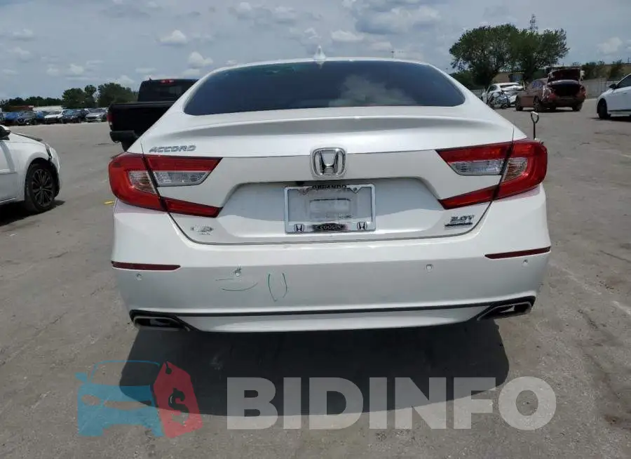 1HGCV2F92MA005542 Photo# 6