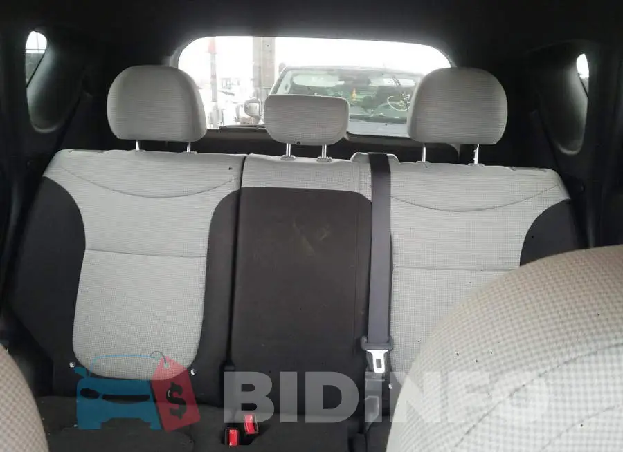 KNDJN2A23G7352783 Photo# 10
