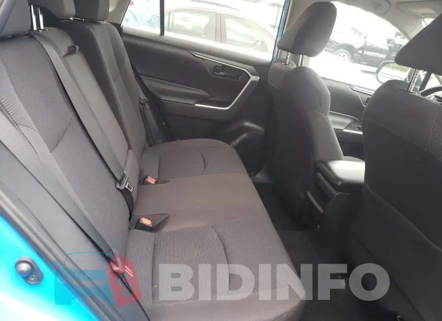 2T3F1RFV6KW004096 Photo# 11