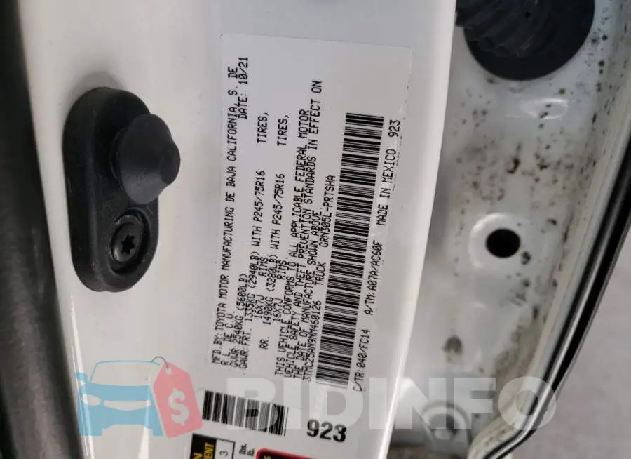 3TMCZ5AN9NM460126 Photo# 13