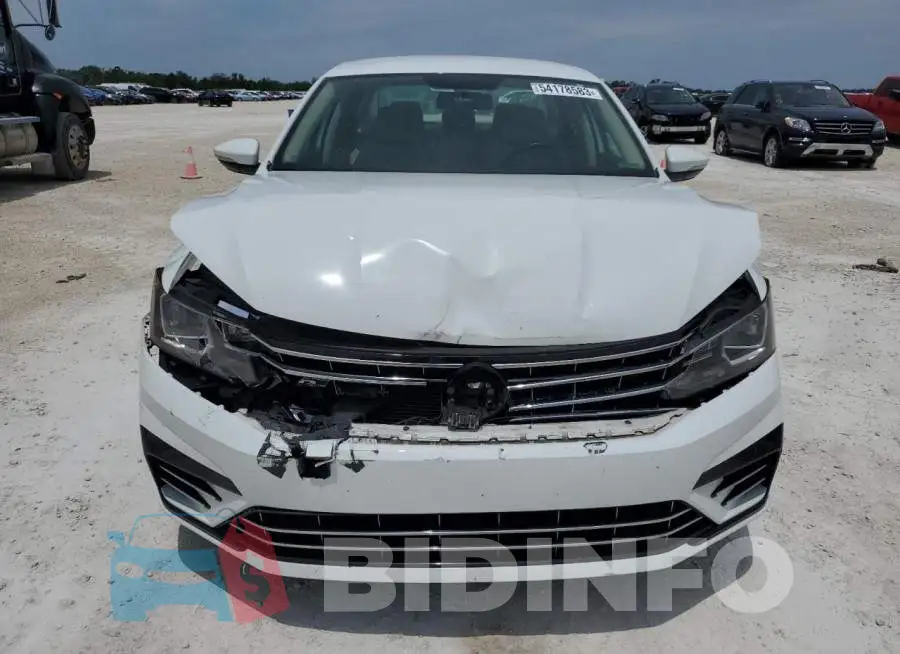 1VWDT7A35HC078758 Photo# 5