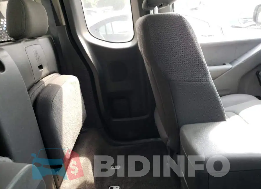 1N6BD0CT7GN735488 Photo# 10