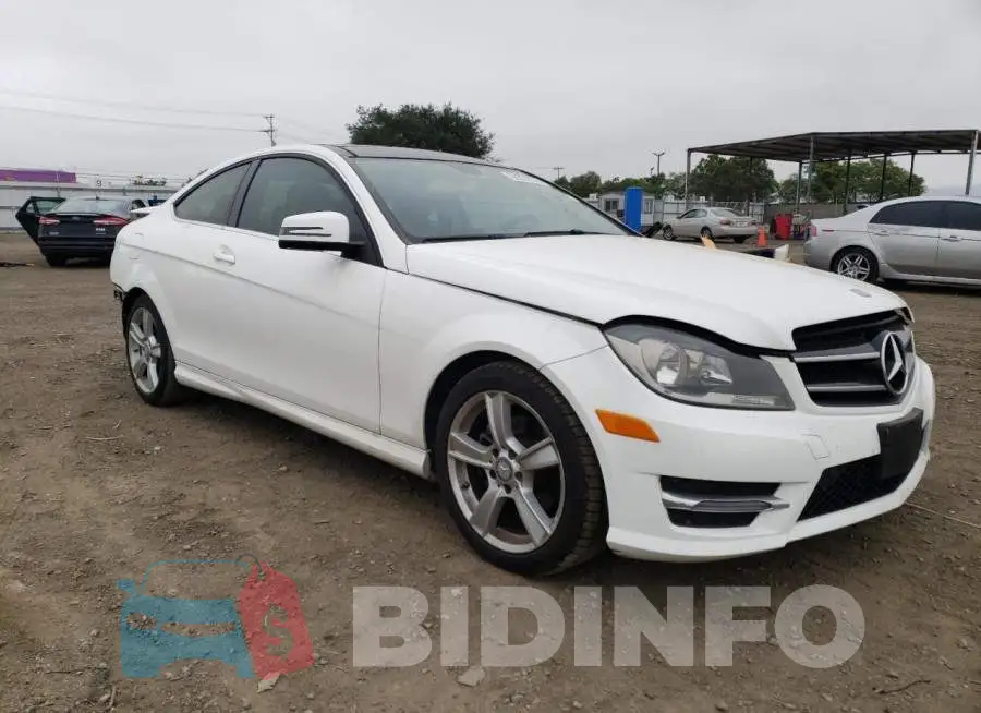 WDDGJ4HB0FG360593 Photo# 4