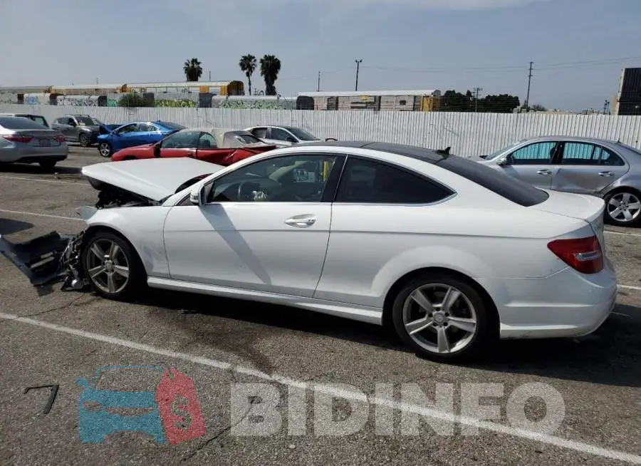 WDDGJ4HB1FG434216 Photo# 2