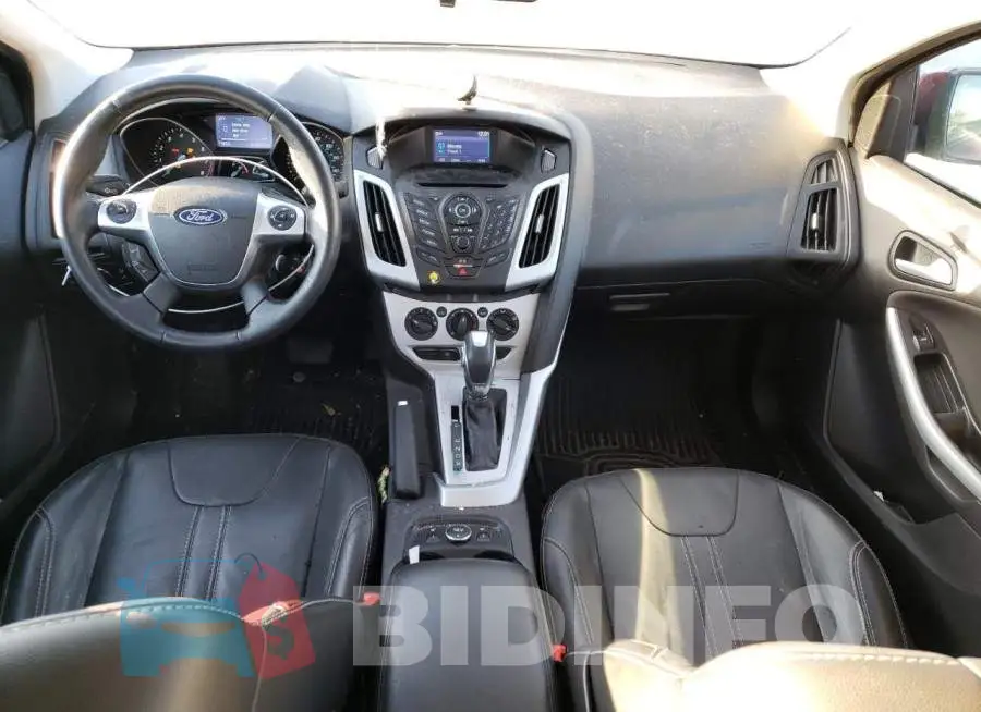 1FADP3F22EL320505 Photo# 8