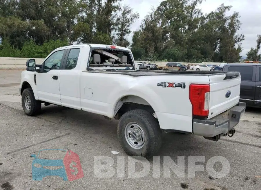 1FT7X2B67KEF49708 Photo# 2