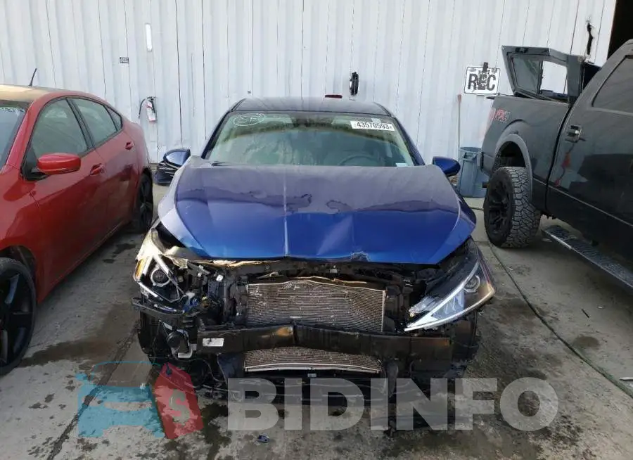 5NPD84LFXKH468146 Photo# 5