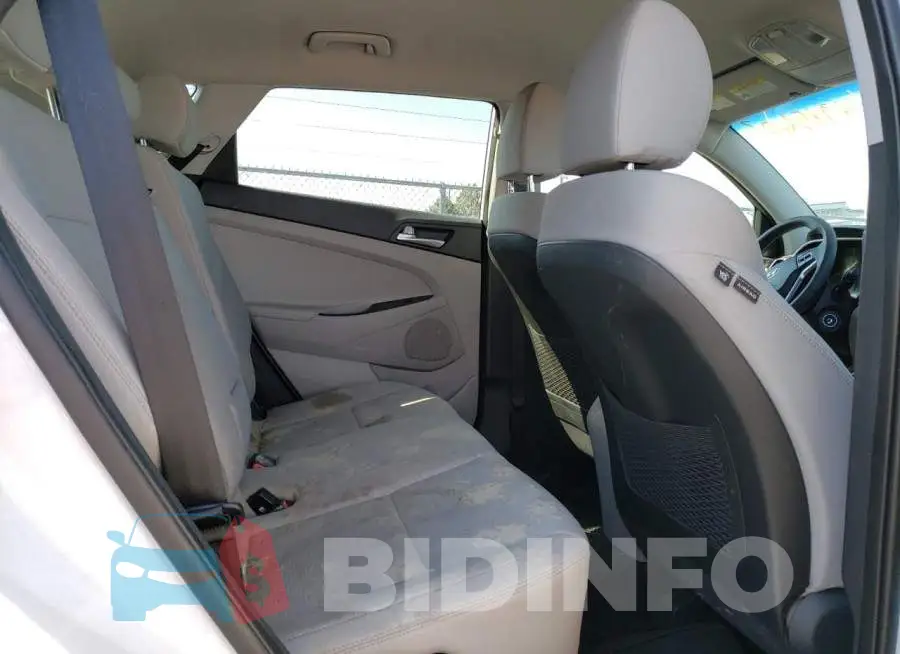 KM8J2CA4XKU863705 Photo# 11
