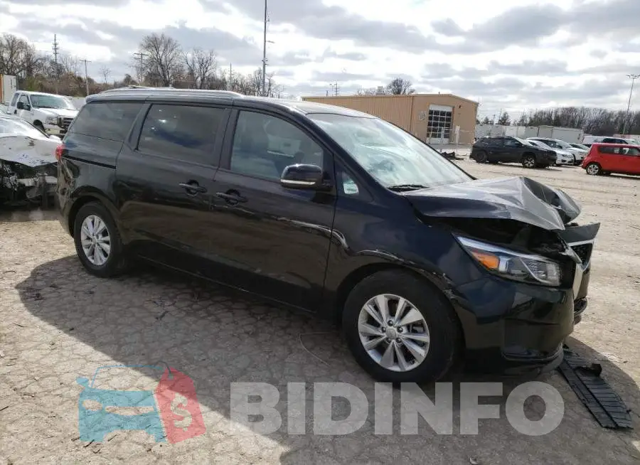 KNDMB5C19J6401848 Photo# 4