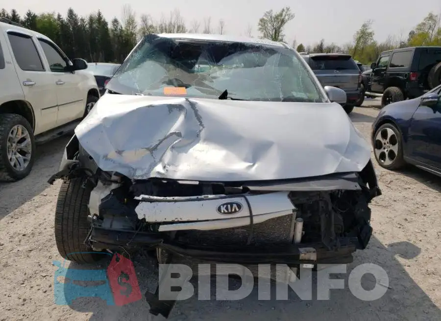 KNDMC5C16G6130849 Photo# 5