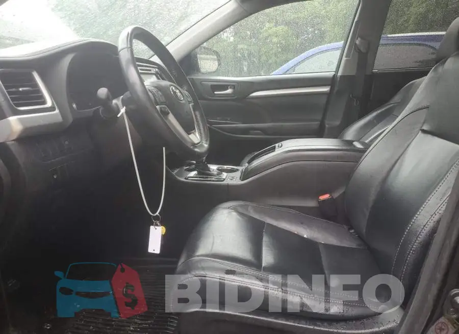 5TDJKRFH7GS322092 Photo# 7