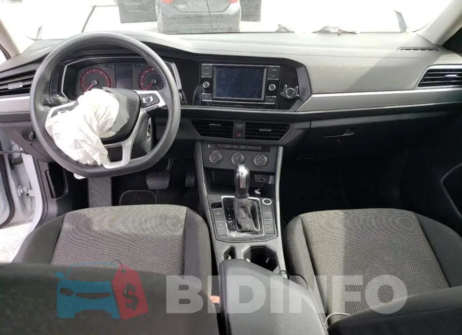 3VWC57BU1KM084947 Photo# 8