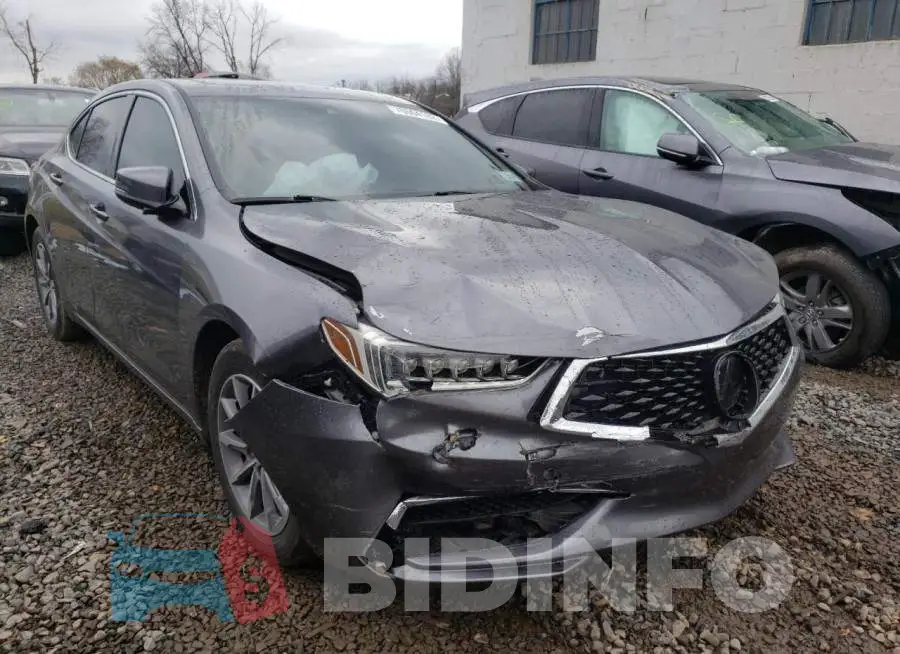 19UUB1F33KA000205 Photo# 4