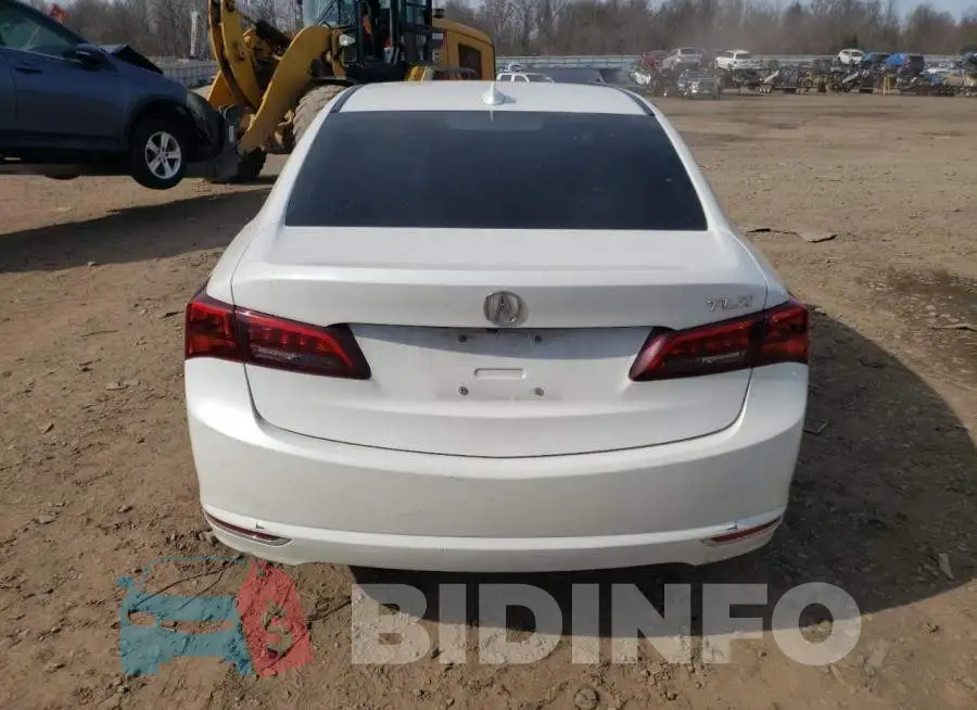 19UUB2F38FA016735 Photo# 6