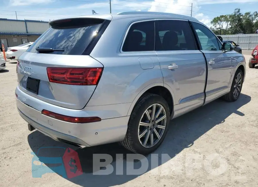 WA1LAAF74KD010220 Photo# 3