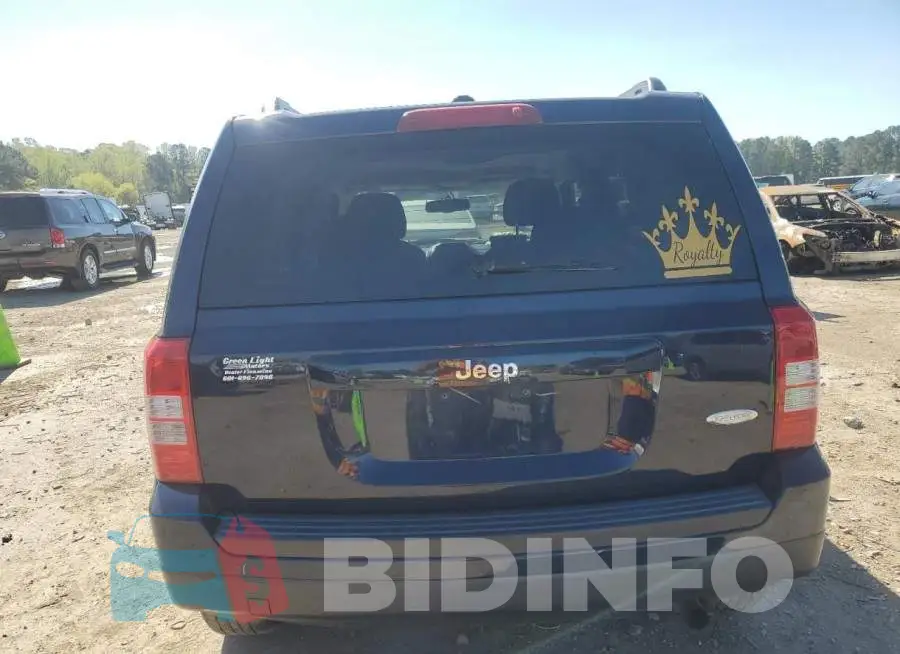 1C4NJPFB9FD122376 Photo# 6