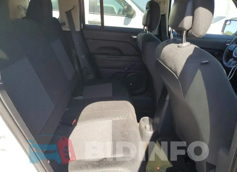 1C4NJRBB4ED569763 Photo# 11