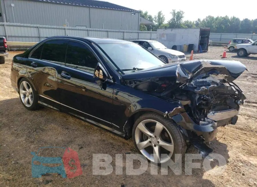 WDDGF4HB8EA964962 Photo# 4