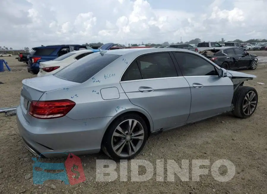 WDDHF5KB3EA800411 Photo# 3