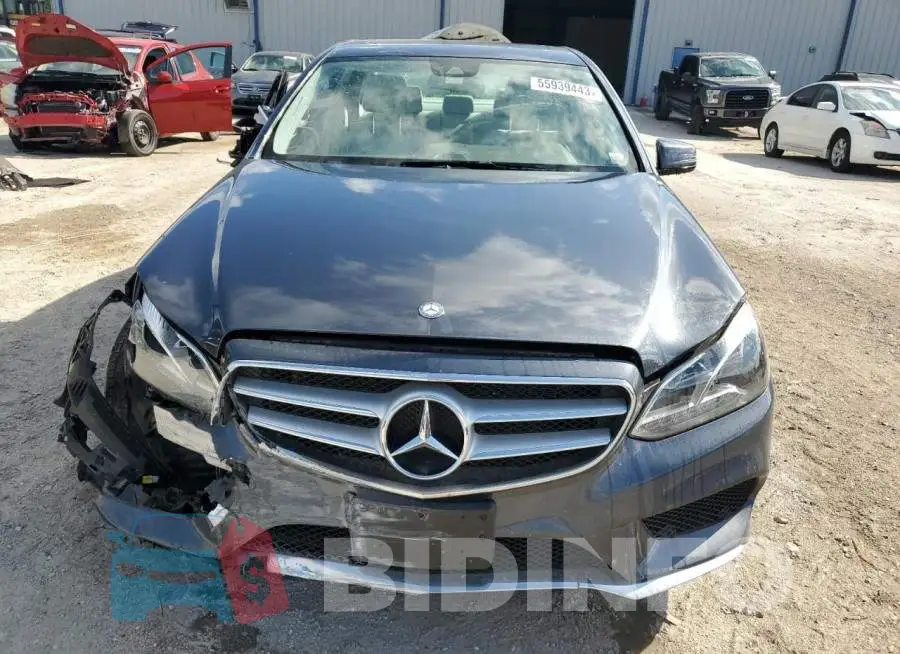 WDDHF8JB2FB165681 Photo# 5