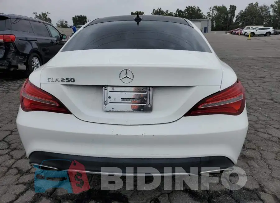WDDSJ4EB1JN642678 Photo# 6